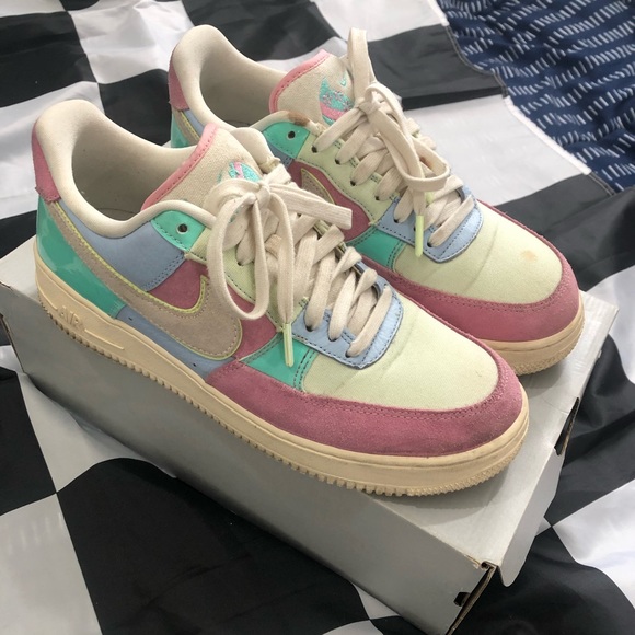 Nike Air Force One Easter 2018 sz 9 - Picture 3 of 10